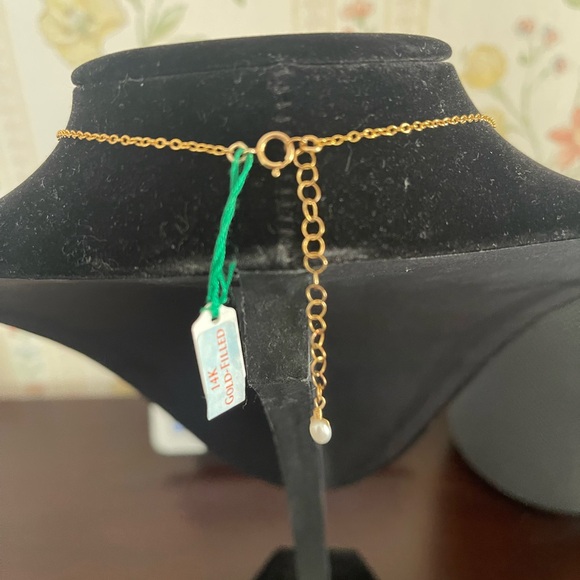 Christmas/Birthday gift! Brand new gold and pearl necklace! - Picture 2 of 5